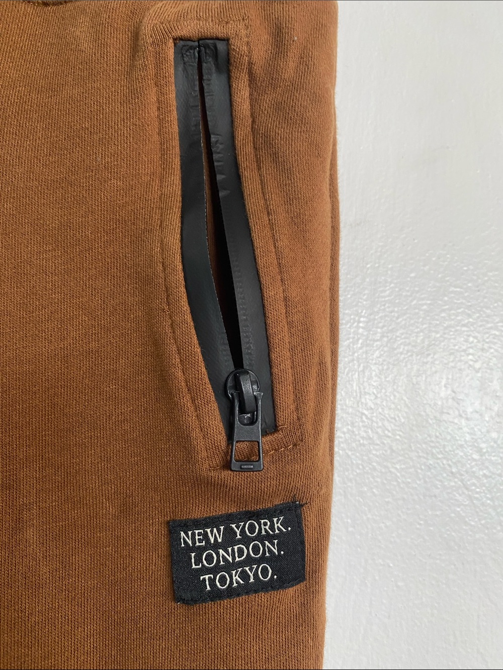 H&M Kids Tech Zip Joggers - Muted Brown - Size 4-5T (EUC) - Picture 5 of 11